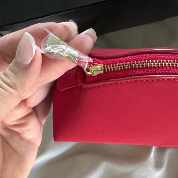Dolce & Gabbana Vibrant Red Cosmetic Case - Picture 2 of 2